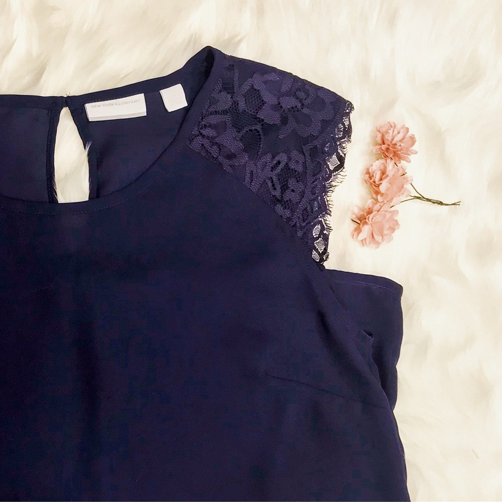 NEW YORK & COMPANY 💙 Blue Laced  Blouse